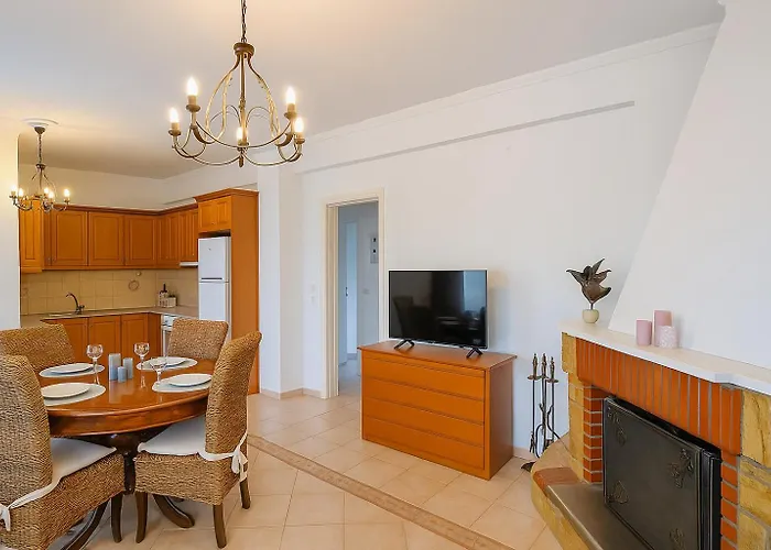 Hary's House Cozy Getaway 5 Min From The *