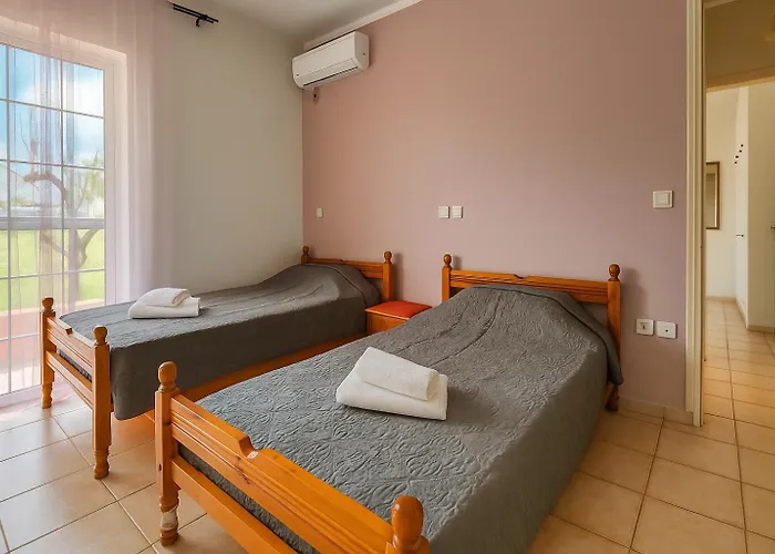 Hary's House Cozy Getaway 5 Min From The Дом отдыха Kardamas